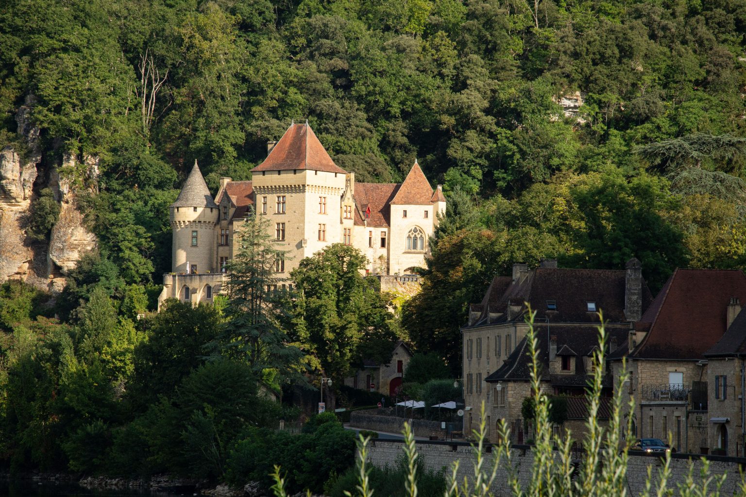 Château de la Malartrie dans la verdure